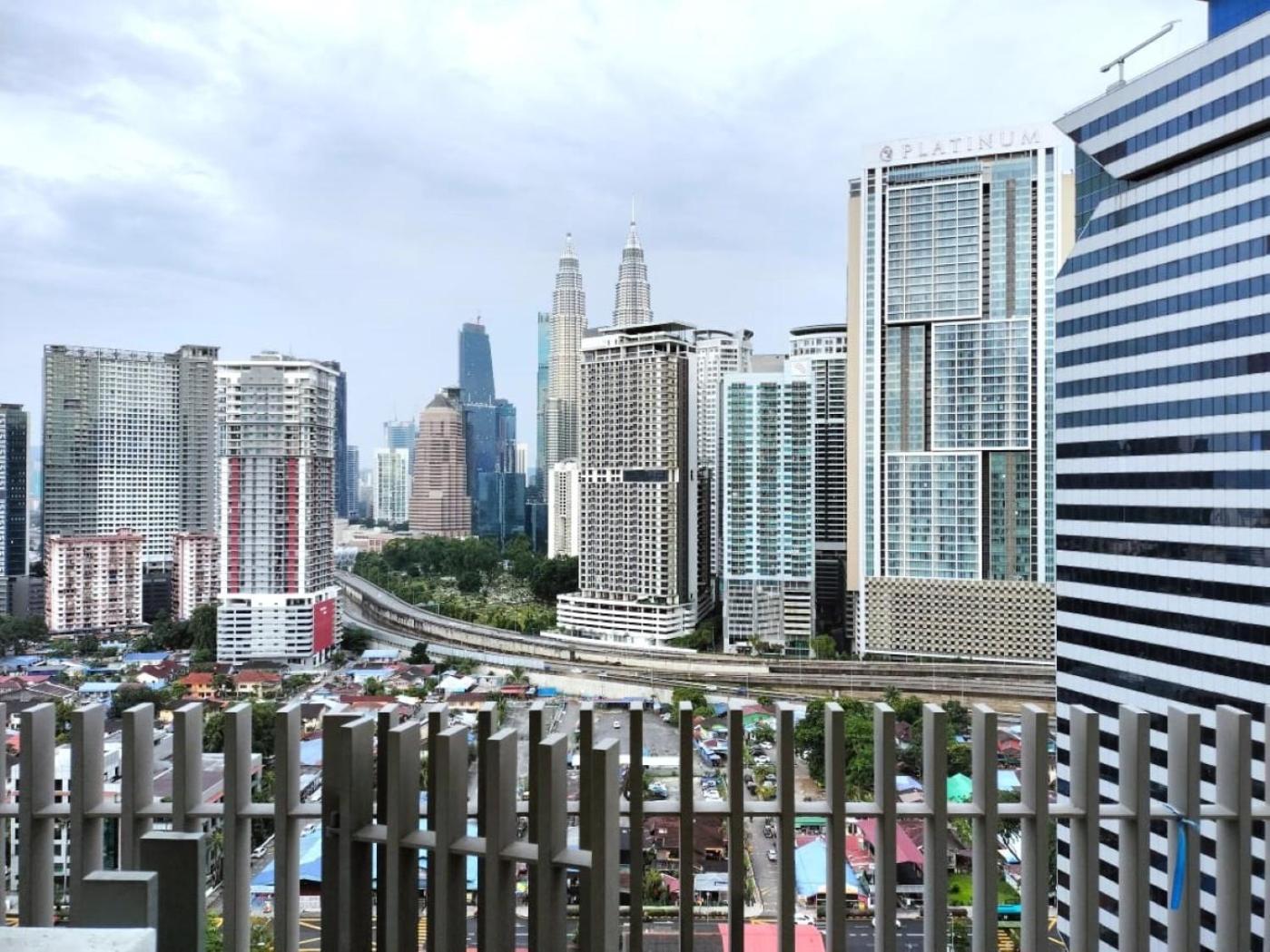 The Luxe Suites Infinitum Klcc Kuala Lumpur Exterior photo